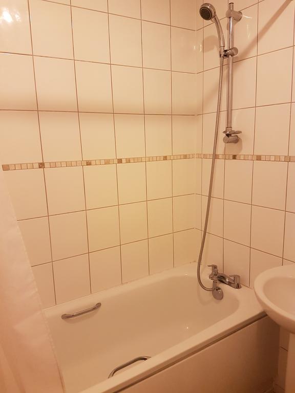 Red Lion Hotel Tredegar Ngoại thất bức ảnh