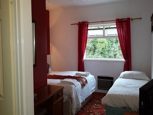 Red Lion Hotel Tredegar Ngoại thất bức ảnh